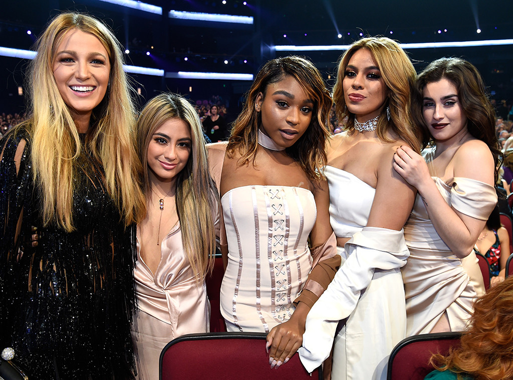 Fifth Harmony Meets Blake Lively Before Their Big Pca S Performance E Online Au